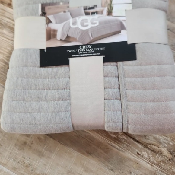 UGG Bedding Ugg Crew Twinxl Quilt Set Poshmark